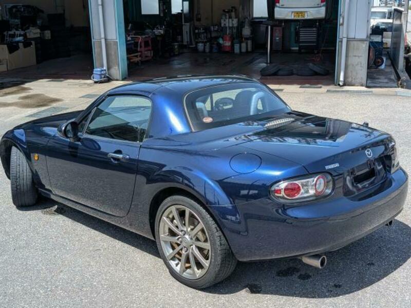 ROADSTER