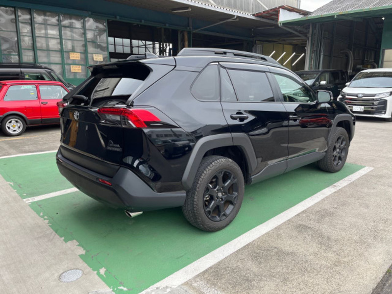 RAV4-8