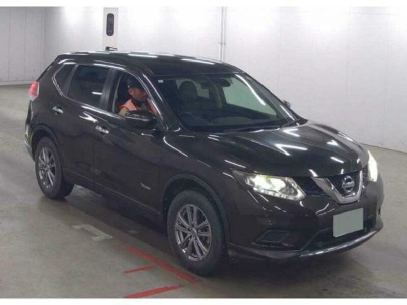 X-TRAIL