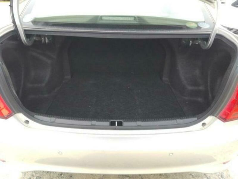 COROLLA AXIO-5