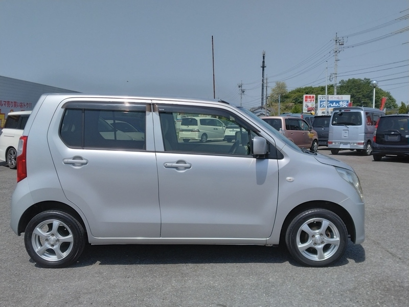 WAGON R-3