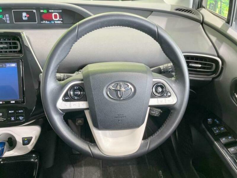 PRIUS-11