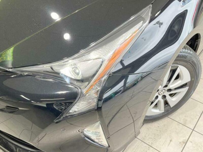 PRIUS-12