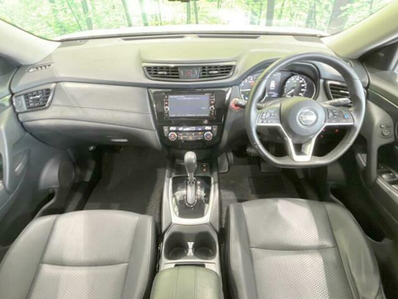 X-TRAIL