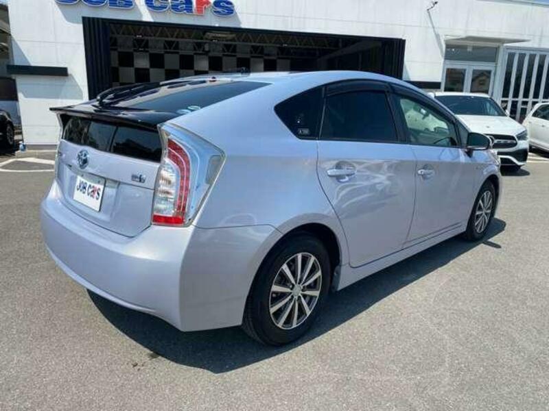 PRIUS-4