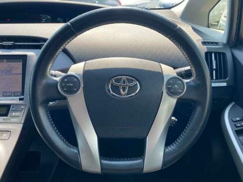 PRIUS-12
