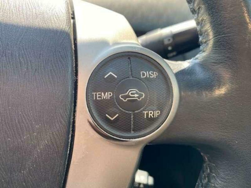 PRIUS-13