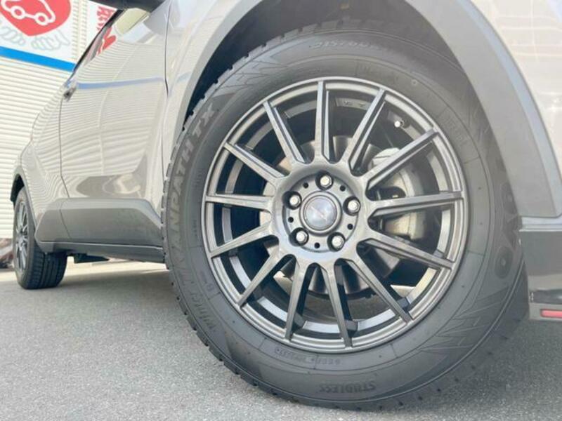 C-HR-12