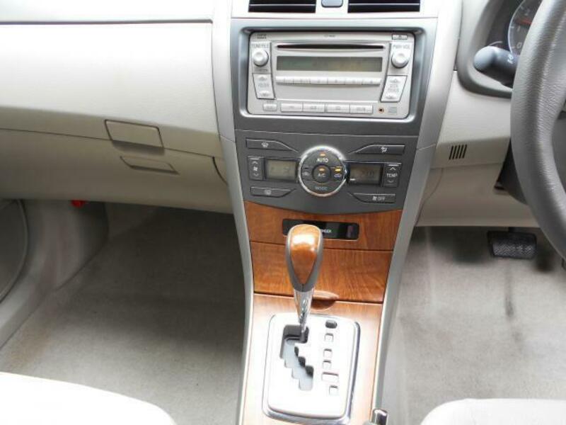 COROLLA AXIO