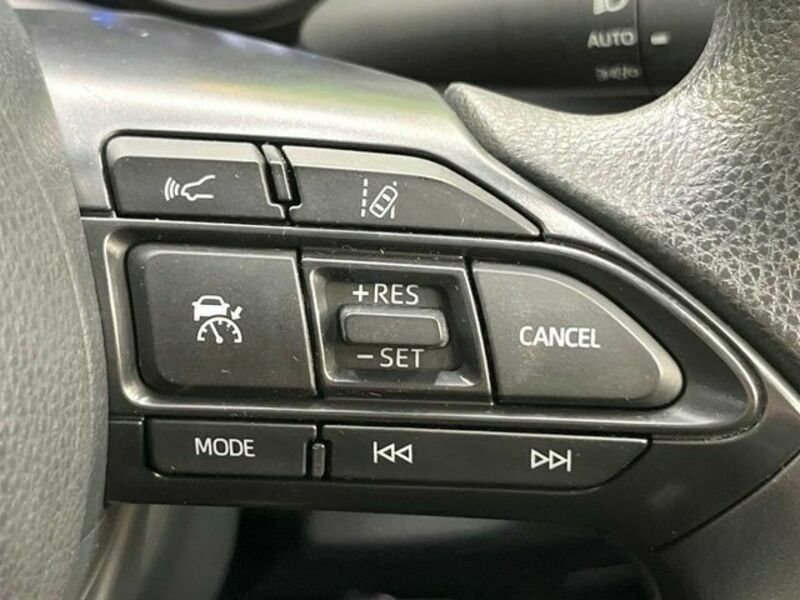 YARIS CROSS