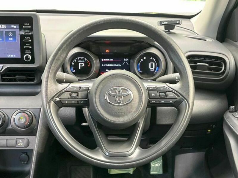 YARIS CROSS