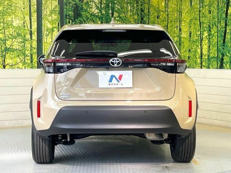 YARIS CROSS