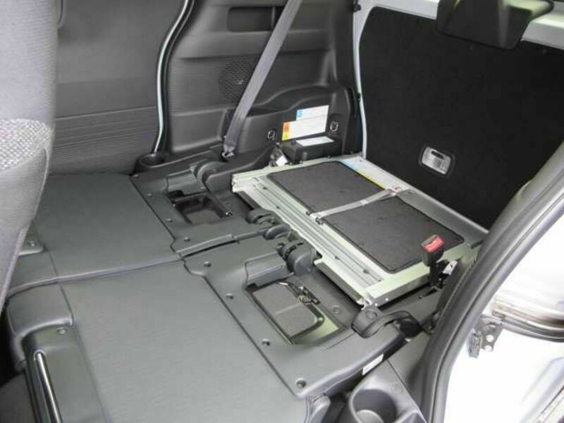 N BOX CUSTOM-14