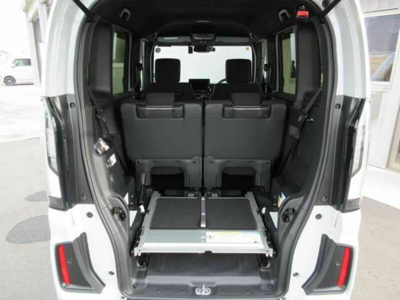 N BOX CUSTOM-16