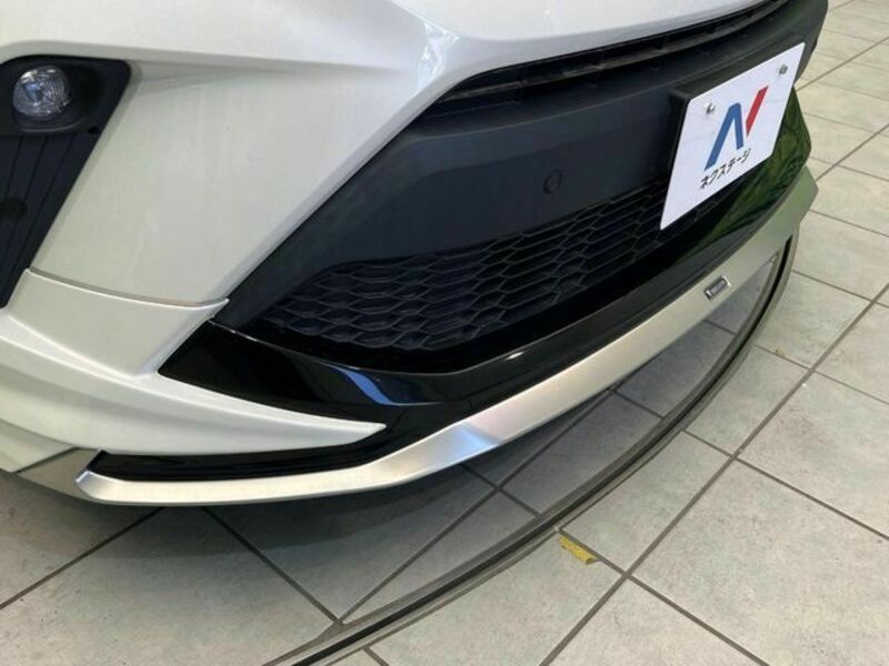 C-HR-4