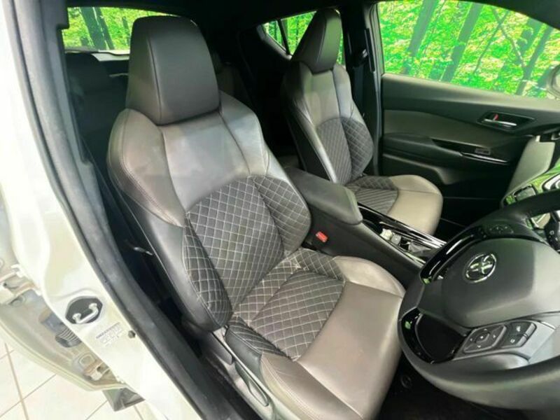 C-HR-8