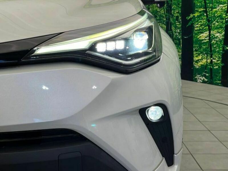 C-HR-12