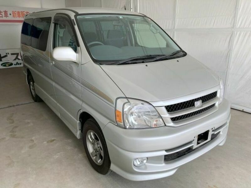 TOYOTA　TOURING HIACE