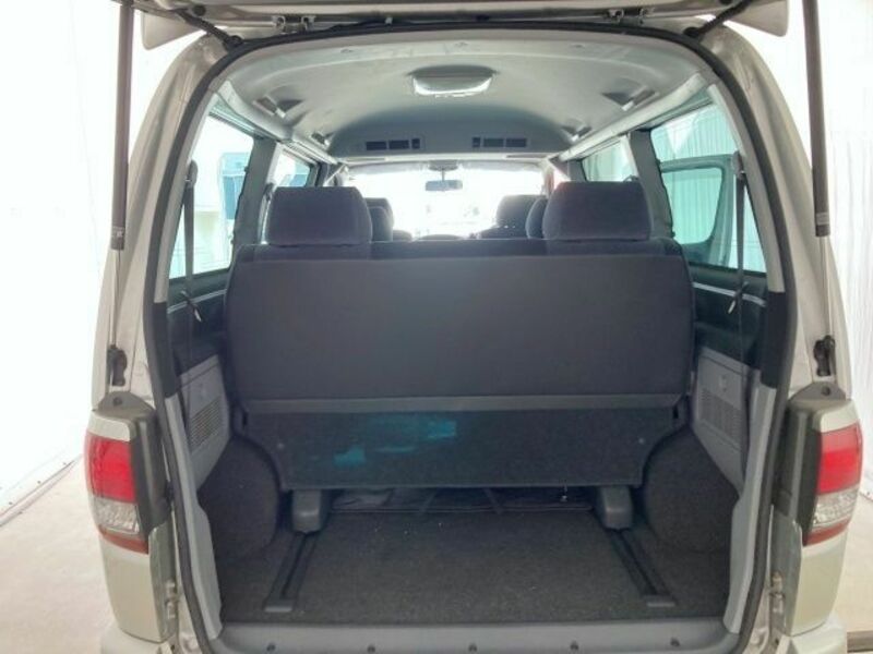 TOURING HIACE-12