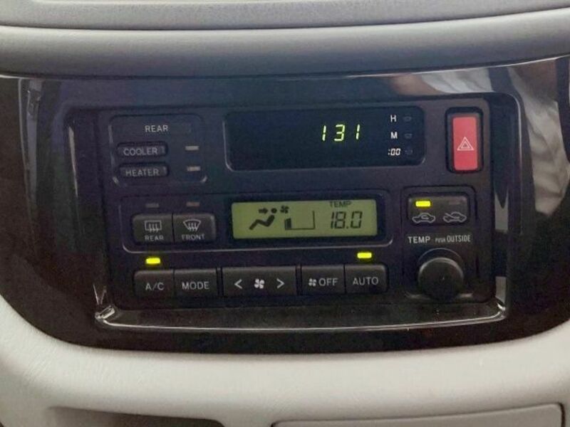 TOURING HIACE-17