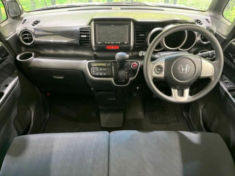 N BOX CUSTOM-1