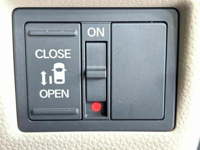 N BOX