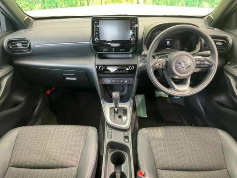 YARIS CROSS-2