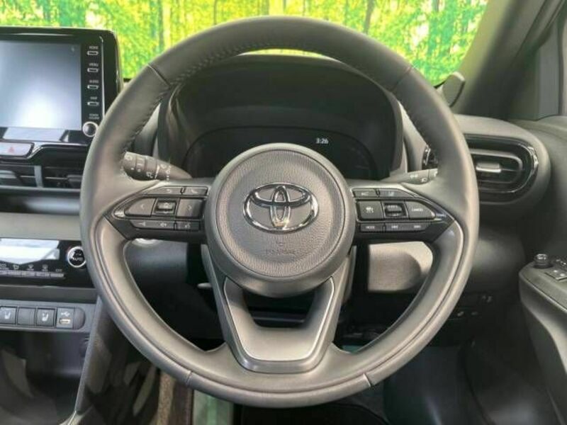 YARIS CROSS-11