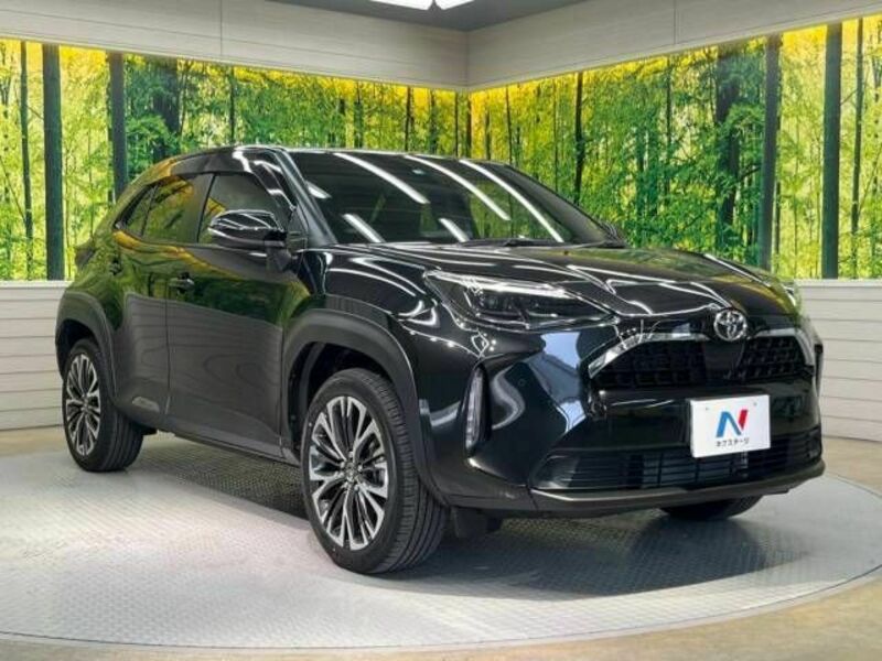 YARIS CROSS-16