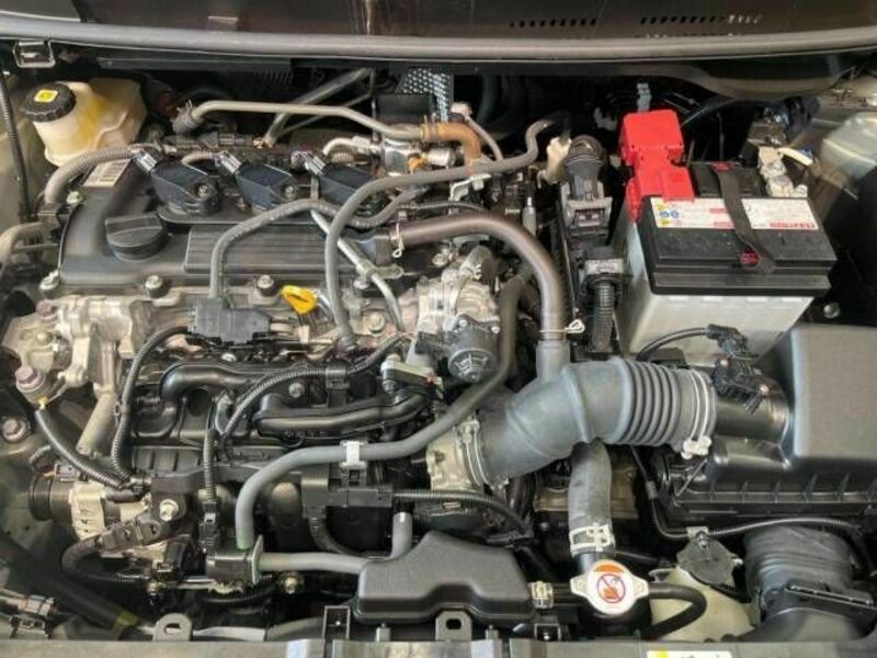 YARIS CROSS-18