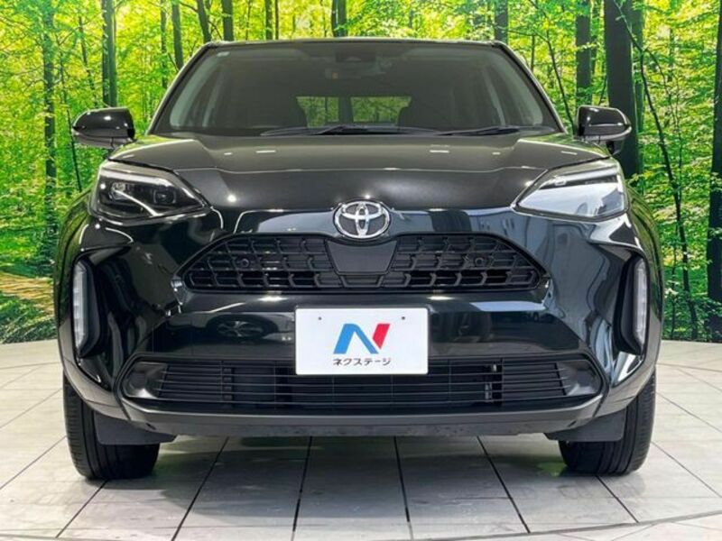 YARIS CROSS-13