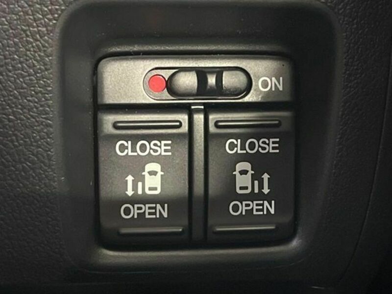 N BOX