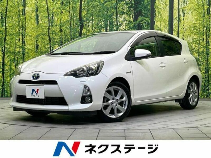 TOYOTA　AQUA