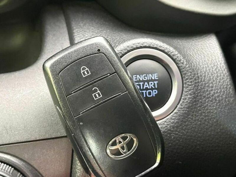 YARIS CROSS-2