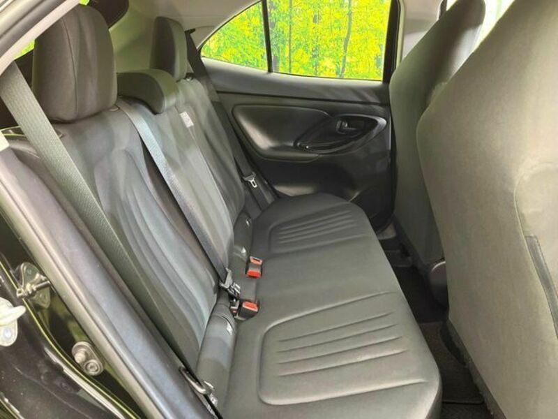 YARIS CROSS-9