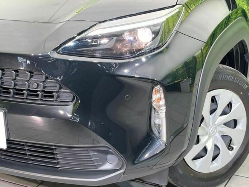 YARIS CROSS-12
