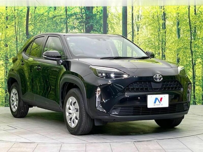 YARIS CROSS-16