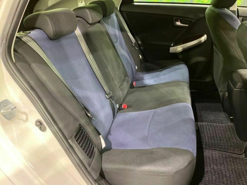 PRIUS-9
