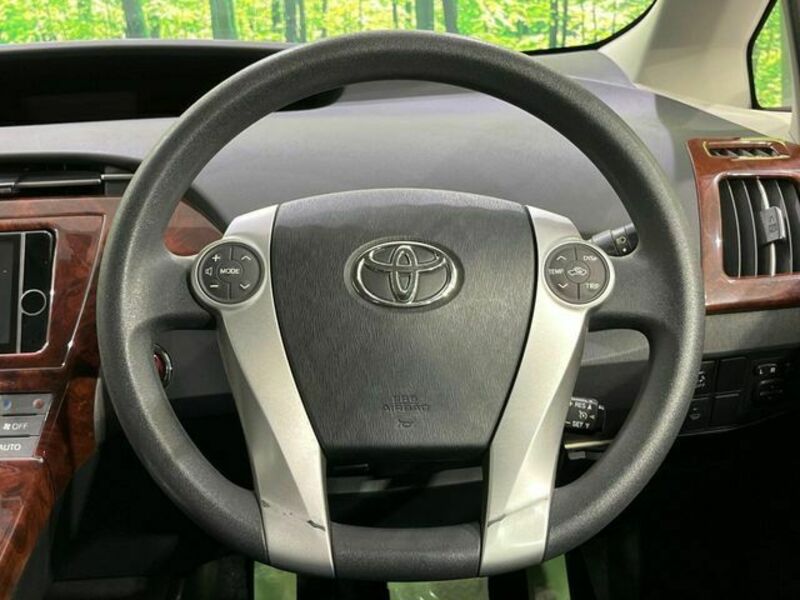 PRIUS-11