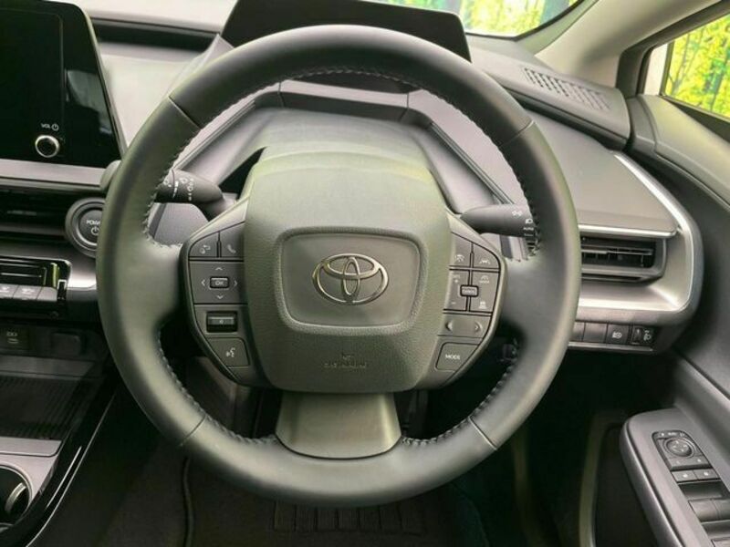 PRIUS-11