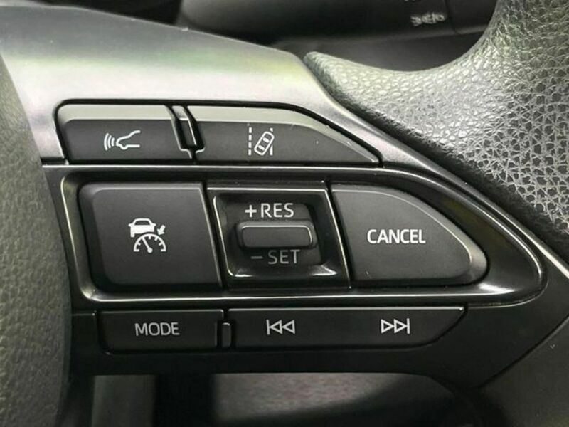 YARIS CROSS-4