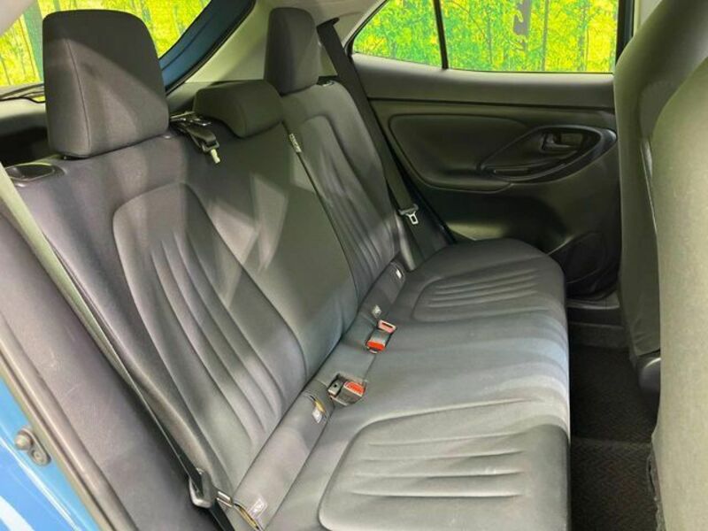 YARIS CROSS-9