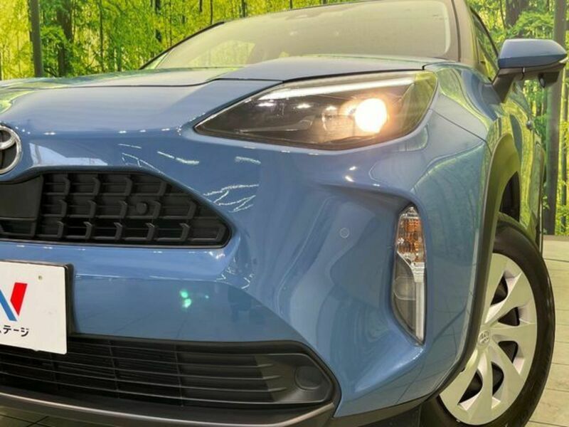 YARIS CROSS-12