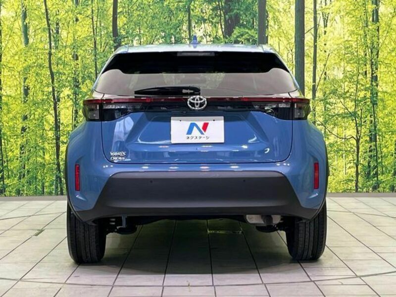 YARIS CROSS-14