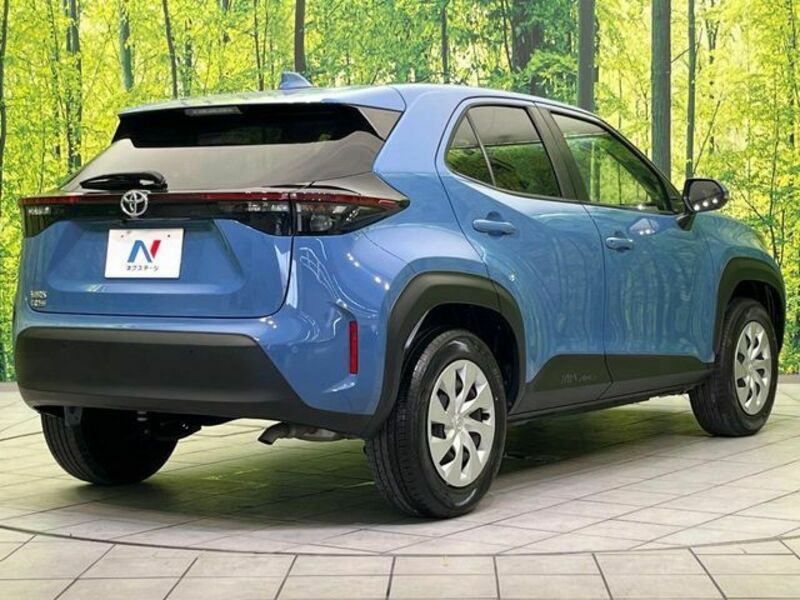 YARIS CROSS-15