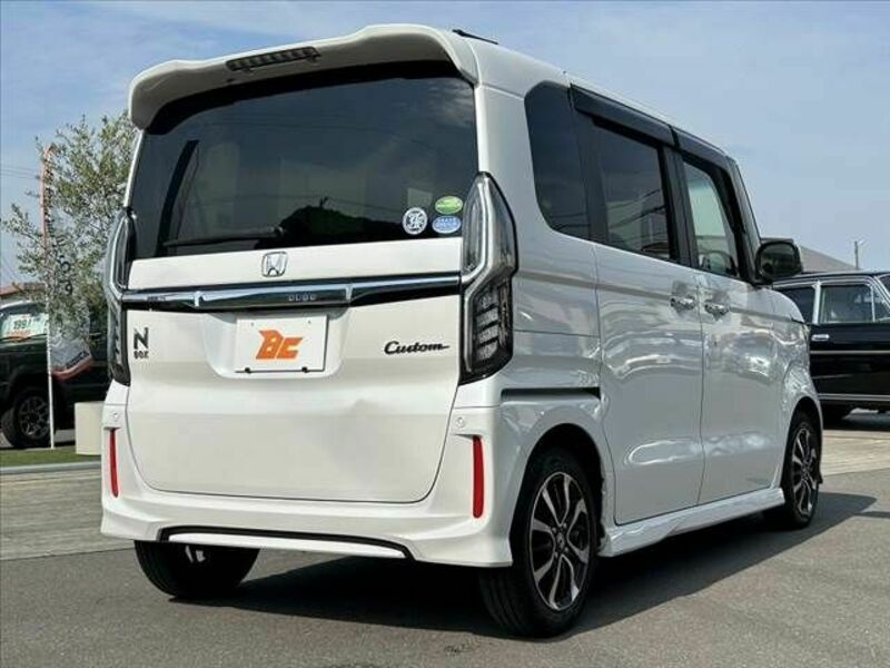 N BOX CUSTOM-14