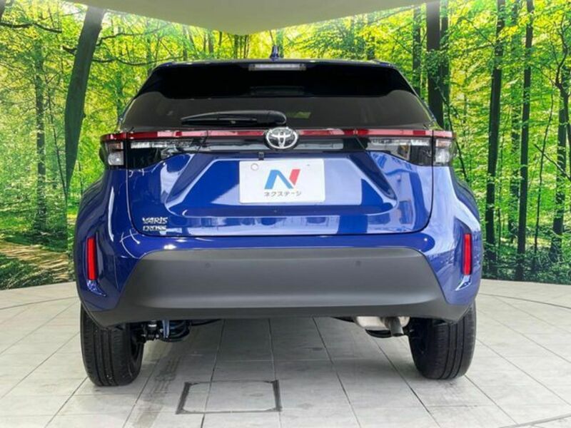 YARIS CROSS