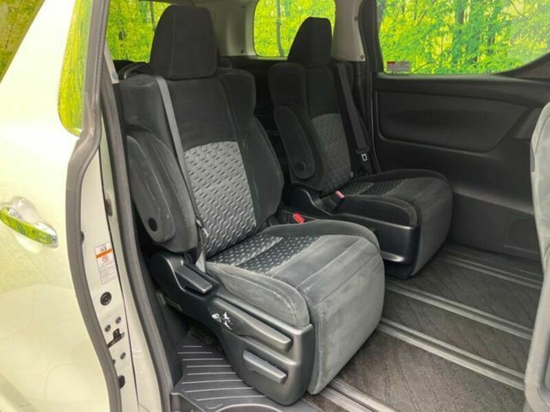 VELLFIRE-9