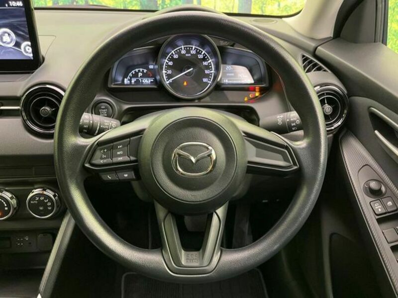 MAZDA2