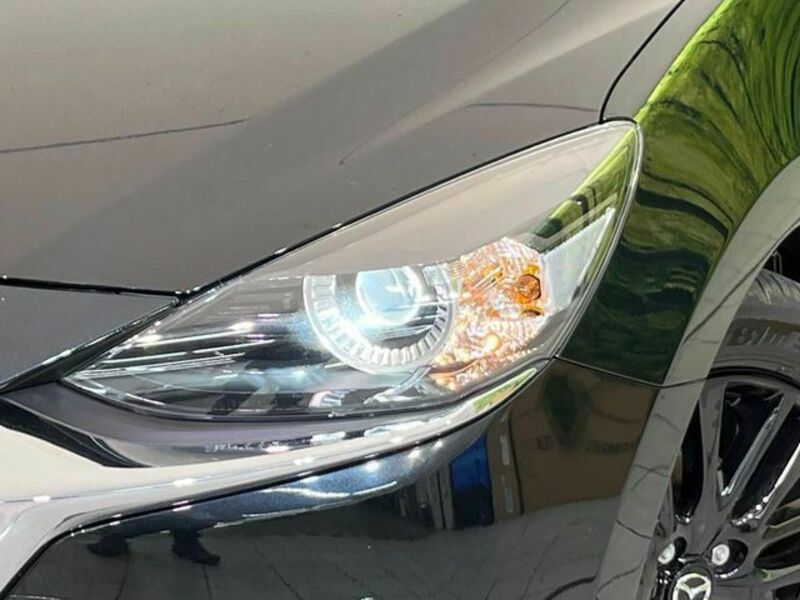 MAZDA2